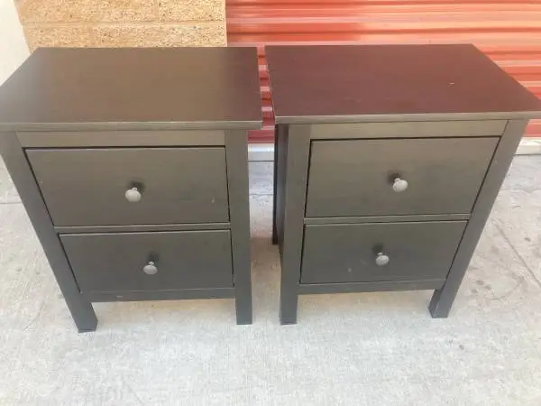 Night stands/end tables,2,solid wood,black,2 ez open drawers,hlp dlvr