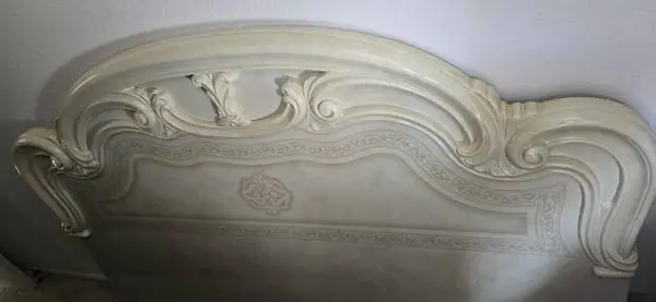 Elegant Queen Size Bed Frame