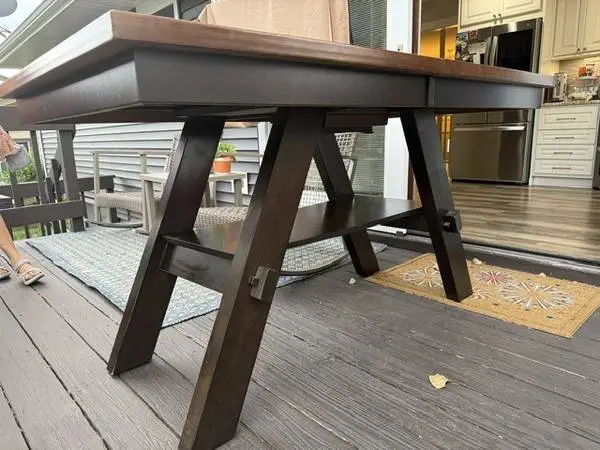 ~ ~ ~ Dining Rom Table / 6 Chairs / Bench ( LIKE NEW!!! ) ~ ~ ~