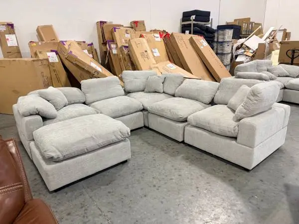 Wartow 6-Piece Upholstered Corner Sectional Reversible Ottoman Gray