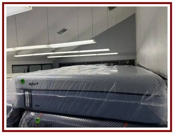FULL SIZE SEALY POSTUREPEDIC PLUS MATTRESS & BOX SPRING BED SET