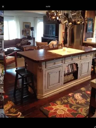 Freestanding kitchen island