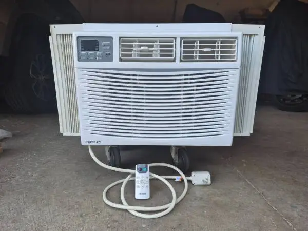 AIR CONDITIONER-WINDOW 10,000 BTU