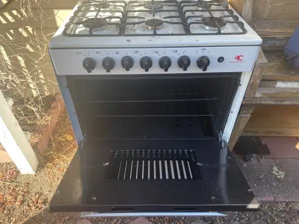 30” Stainless Steel Gas Range - Cooktop Works Great, Oven Needs Repair