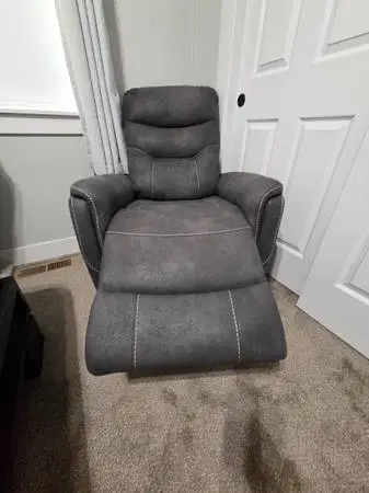 LIKE NEW RECLINER/ ROCKING CHAIR