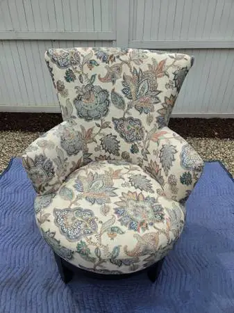 Barrel Swivel chair