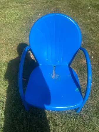 Patio chair (vintage) ( 2 available)