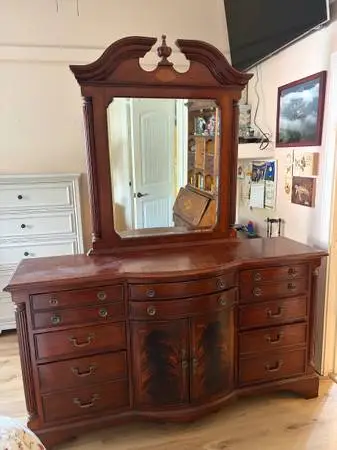 Mahogany Bedroom set $500 OBO