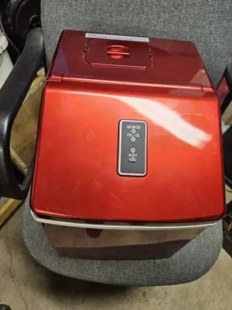Ice maker portable by IMPROVEMENTS