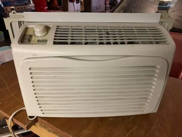 AIR CONDITIONER