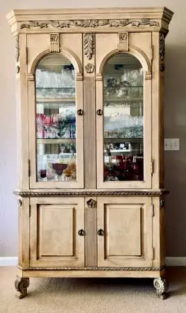 Reduced** Set of Sideboard & lightened display Cabinet.