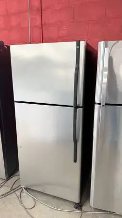 PRE-OWNED TOP MOUNT FRIDGES WITH WARRANTY
