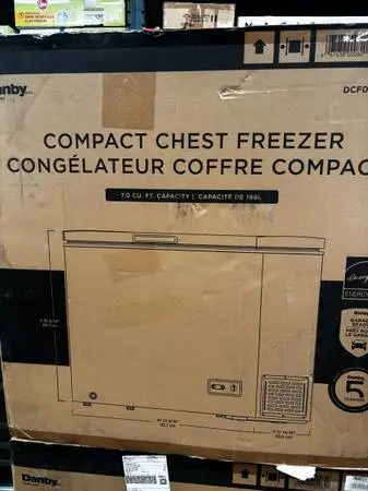 7 cu ft Chest Freezer