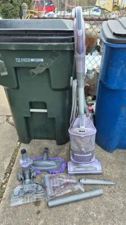 SHARK Navigator Upright Vacuum Cleaner