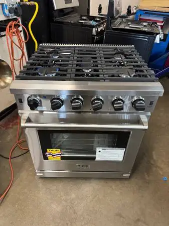 THOR GAS STOVE $1000