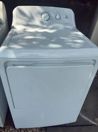 Hotpoint Electric Dryer 220V in Very Good Working Condition