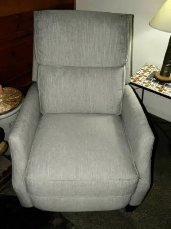 COSTCO RECLINER