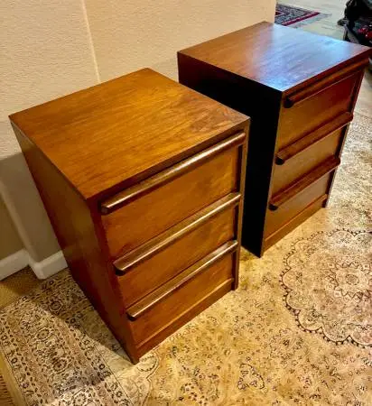 Mid century - Tall pair of night stands with 3 drawers