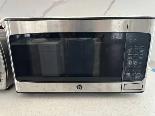 🔥LIKE NEW GE MICROWAVE Model JESP113SPSS– ONLY $60! 🔥