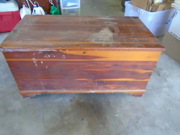 CEDAR CHEST