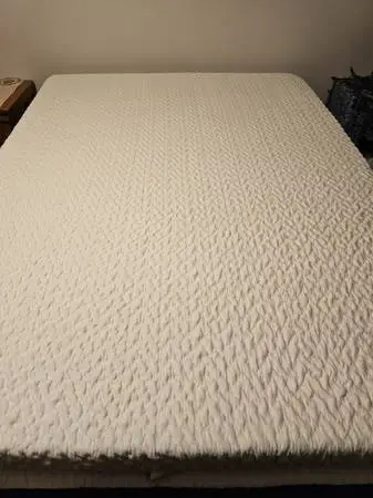 New Greenguard certified 3 inch memory foam mattress topper w/ cover