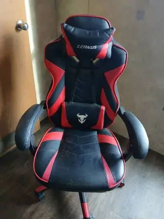 Zeanus Gaming Chair