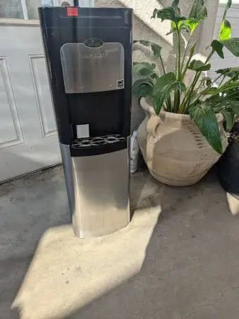 LIKE NEW VIVA SELF CLEAN, HOT-COLD WATER DESPENSER