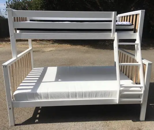 ••••Twin / Full Bunk Bed with Mattresses ••••