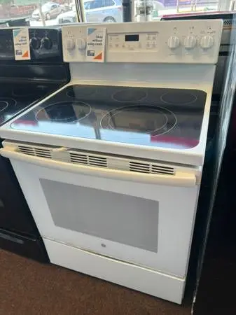 GE Electric Range White Finish