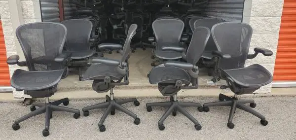 like New Herman Miller Aeron B office Chairs in Excellent condition