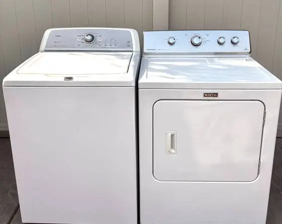 MAYTAG TOP LOAD WASHER AND ELECTRIC DRYER SET