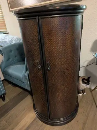 Hide-a-bar liquor/wine cabinet- 2007 Vintage