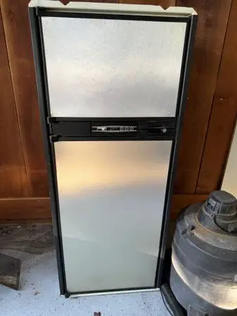 NORCOLD RV Gas/Electric Fridge Works