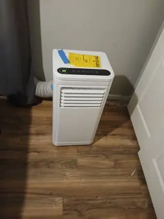 AC Portable new , runs great , bought for grandma used 1week