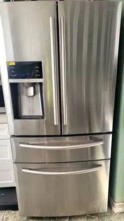 SAMSUNG REFRIGERATOR RF25HMEDBSR