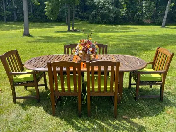 Beautiful Solid Teak Table and Six Chairs