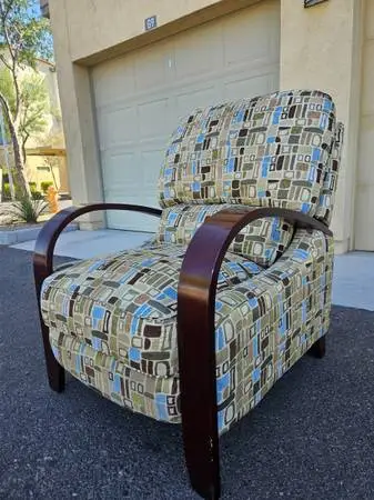 RECLINING LIVING ROOM ACCENT CHAIR