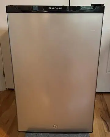 Dorm refrigerator