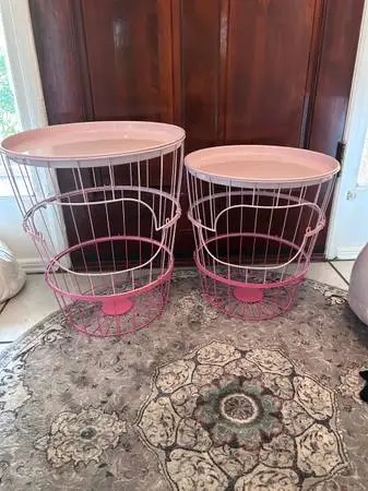 Set of 2 Pink Metal Nesting Tables