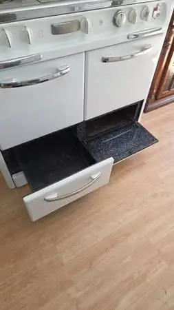 Wedgwood stove. With griddle