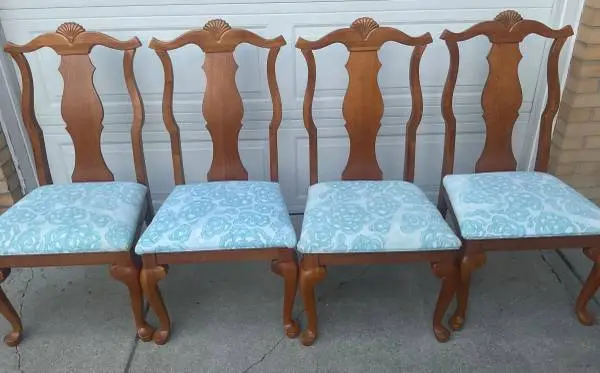 Dining room chairs good for student or starting out