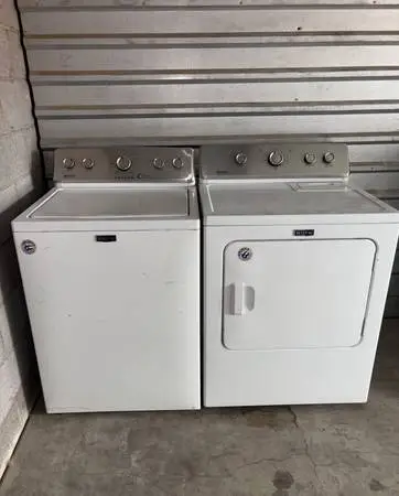 White Maytag Washer And Electric Dryer Matching Set