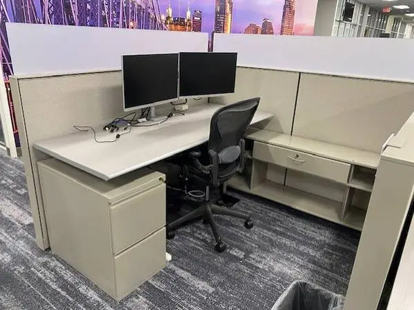 LARGEST PRE-OWNED CUBICLE INVENTORY IN THE SOUTHEAST!