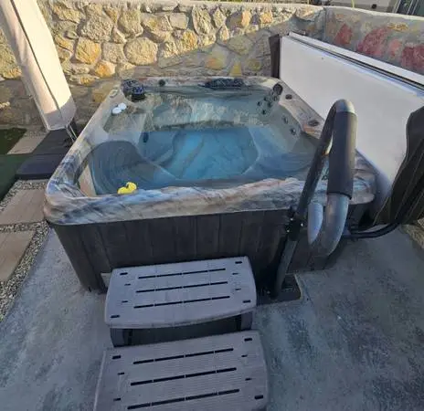 Hot tub