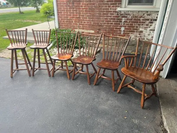 “Hunt Furniture” Rustic Dining Chairs & Stools