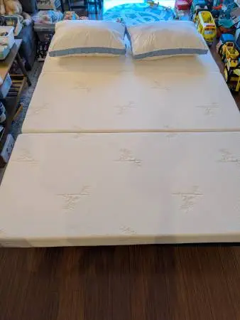 Queen Size Mattress + Frame + Pillows (Collapsible and easy to store)