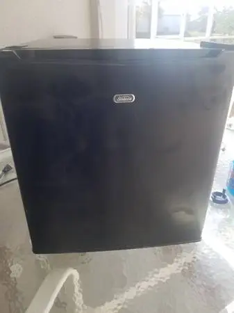Sunbeam Mini Fridge in Black color