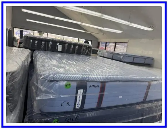 CALIFORNIA KING SIZE SEALY POSTUREPEDIC PRO MATTRESS & BOXES BED