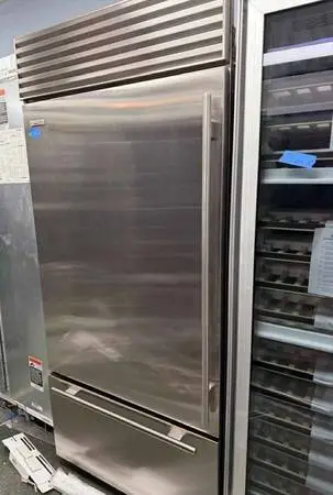 Subzero 36 ss bottom mount built in refrigerator