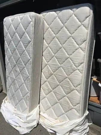****(2) Twin Mattresses ****